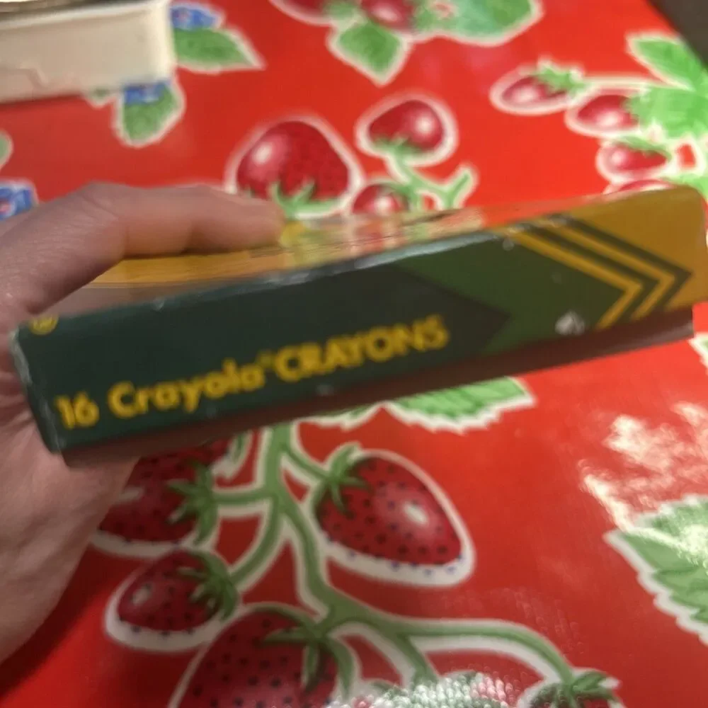 Vintage 1988 Crayola Large Crayons 16 Count Binney & Smith Flat Box